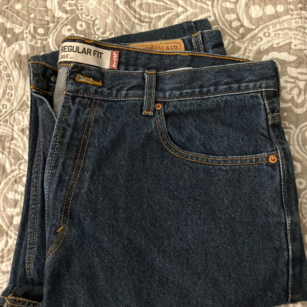 Men’s Levi 505 Regular Blue Jeans.  Size 40 X 30.